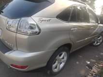 A picture of Lexus RX 330