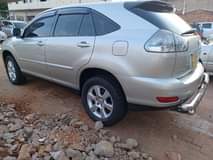 A picture of TOYOTA HARRIER UBG MODEL 2006 CC 2 4 VVTI ENGINE