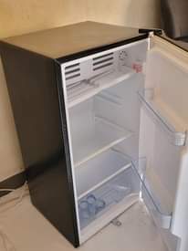 A picture of Spj fridge single door