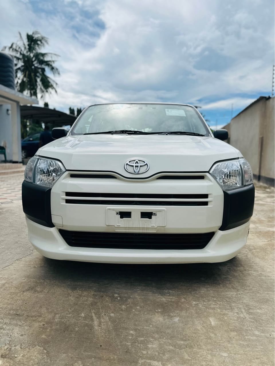 A picture of TOYOTA PROBOX 2015