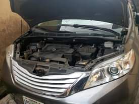 A picture of Toyota sienna 2012 model with cool enging less than a