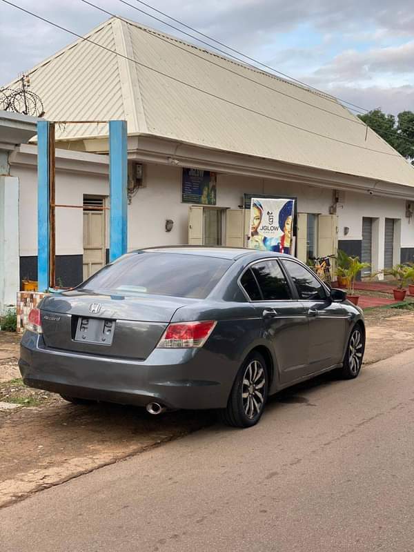 A picture of FOR SALE SUPER CLEAN USED HONDA ACCORD 2009 MODEL UNREGISTER