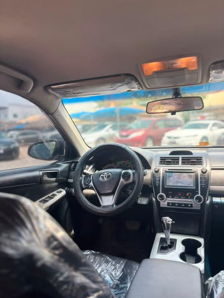 A picture of 2013 Toyota camry