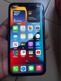 A picture of Iphone 11 Dual Sim 64Gb rom Green 830k 0754136055 or