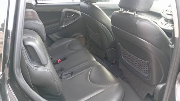A picture of Rav4 manual
