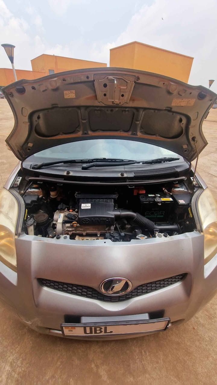 A picture of Vitz 1.3cc 2009