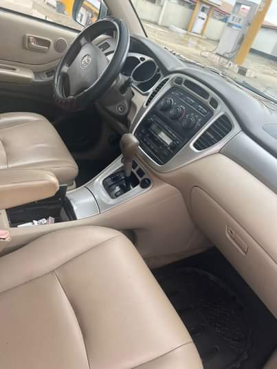 A picture of URGENT SALE Super Clean Reg 07 Toyota Highlander Limited 3