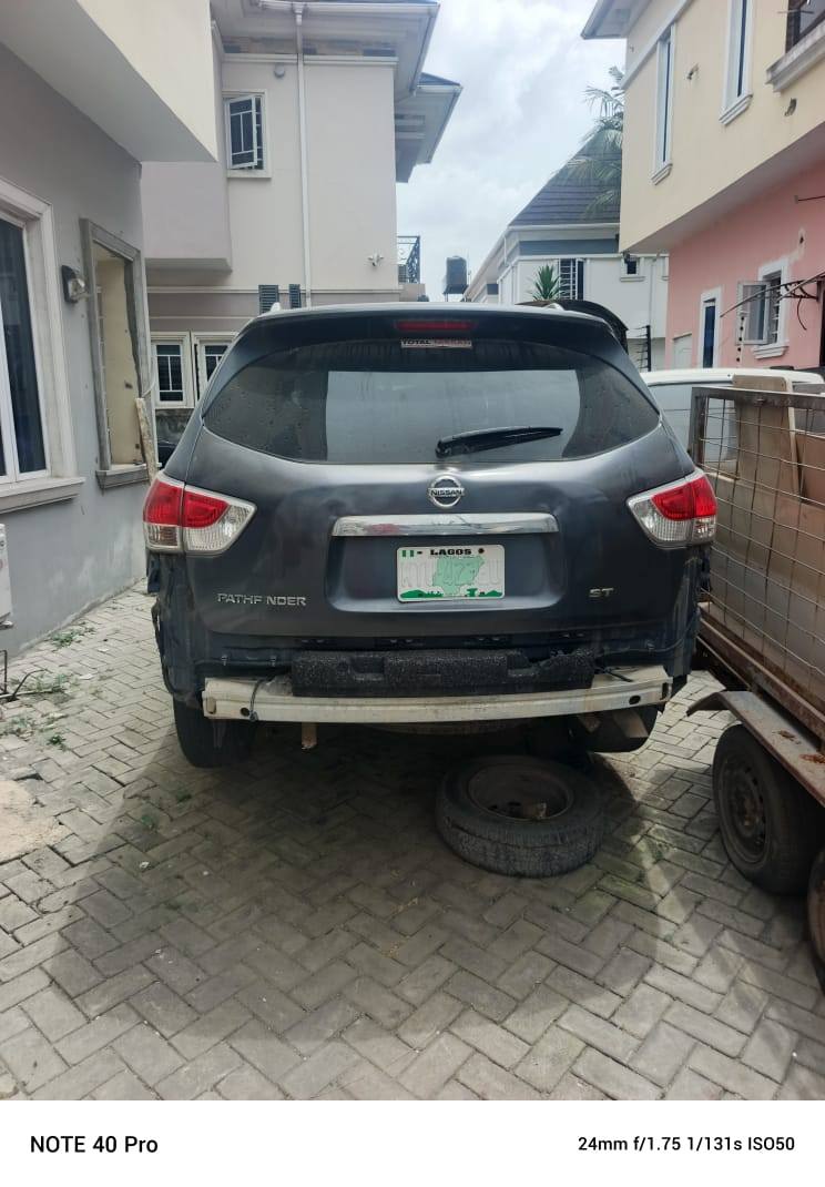 A picture of Nissan pathfinder gear is not working