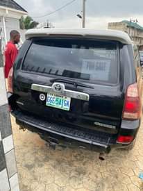 A picture of Toyota 4Runner 05