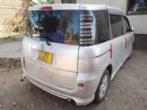 A picture of Toyota Sienta Kal sanaa full Ac ipo Shinyanga mjini Bei