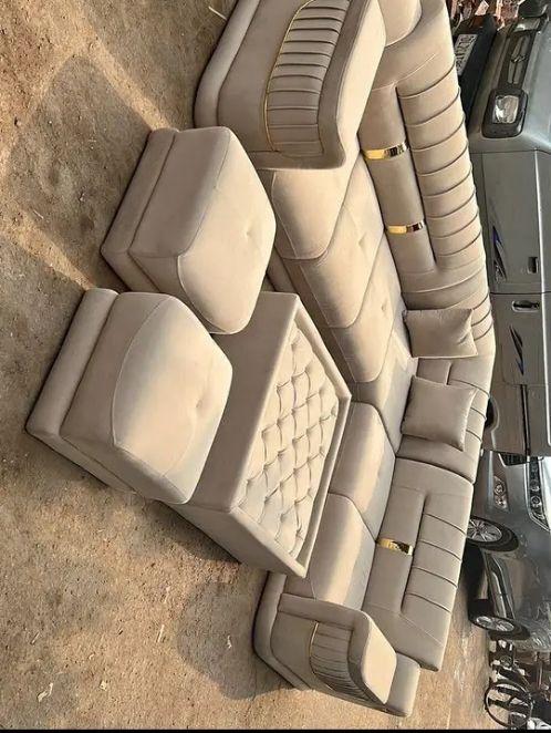 A picture of Sofa set
