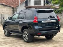 A picture of TOYOTA PRADO 150