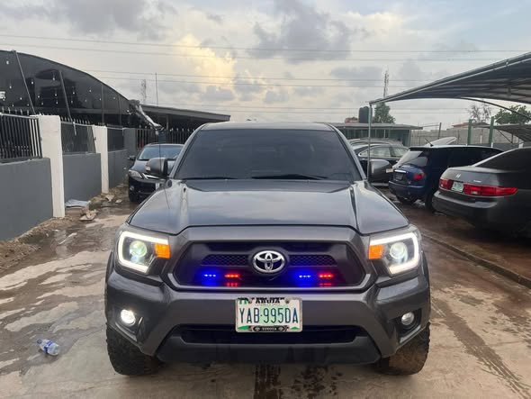 A picture of REG TOYOTA TACOMA 2014