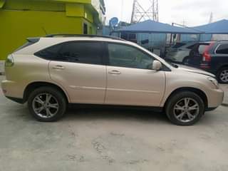 A picture of Sweet And Clean 2007 Lexus RX400H For Sale