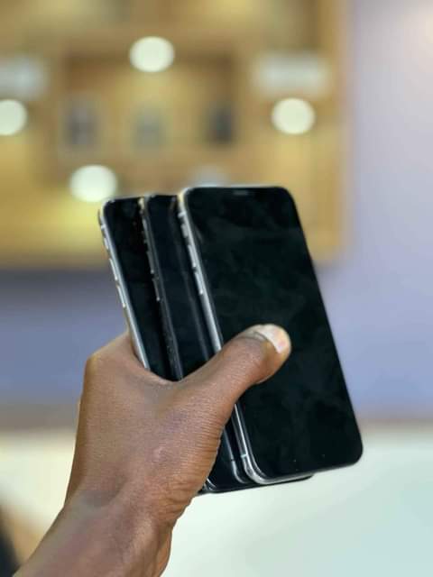 A picture of Iphone X 64Gb