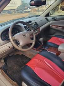 A picture of TOYOTA CAMRY