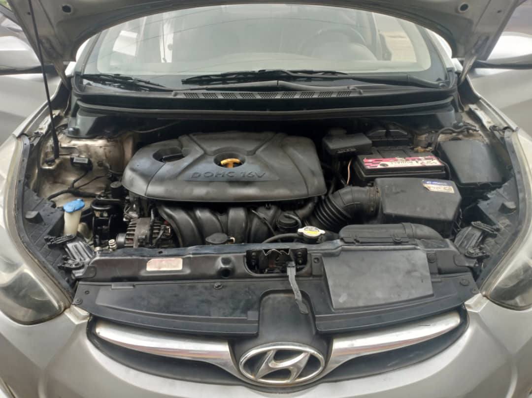 A picture of HYUNDAI ELANTRA