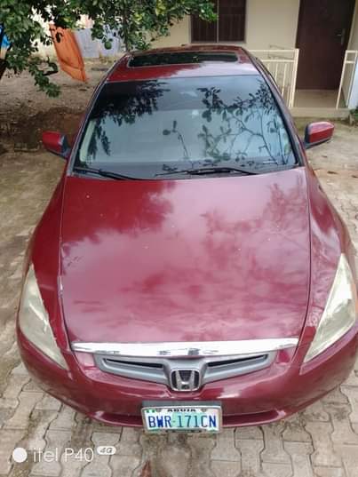 A picture of Honda Accord 04
