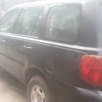 A picture of Honda pilot 2003 model