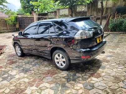 A picture of TOYOTA HARRIER TAKO LA NYANI