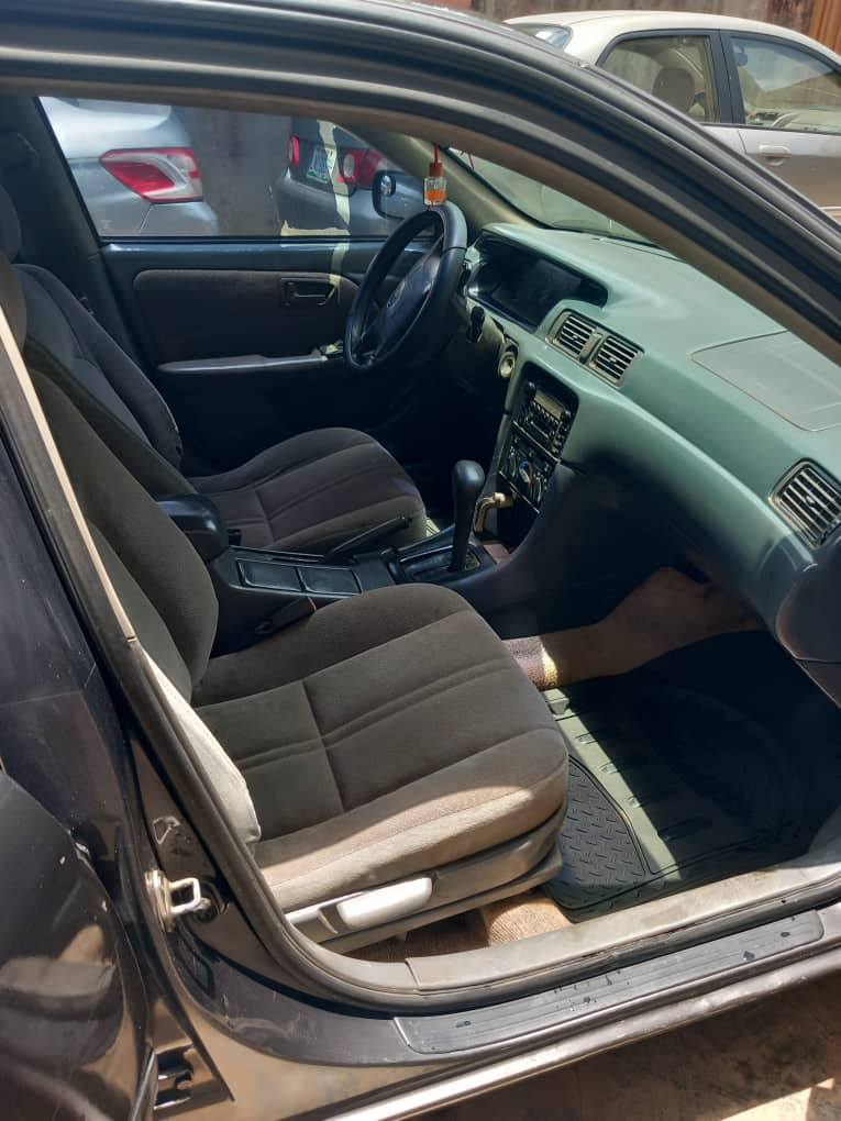 A picture of Toyota Camry LE