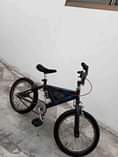 A picture of Baskeli tsh 52000