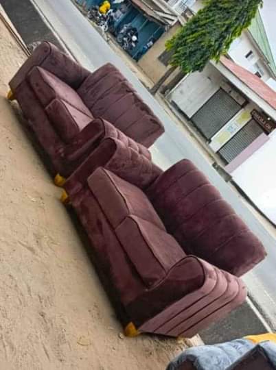 A picture of Uuzaji wa sofa
