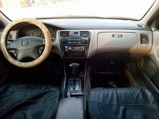 A picture of Honda Accord 2002
