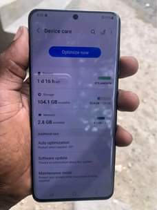 A picture of SAMSUNG S20 NEW 0748581337