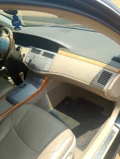 A picture of Toyota Avalon 05 Not registered Tokunbo direct 2022 Entry On