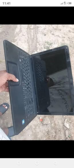 A picture of todhiba ram 2 storage 500gb