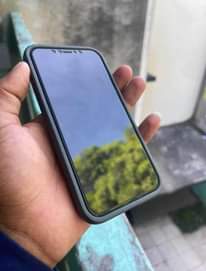 A picture of Iphone xr