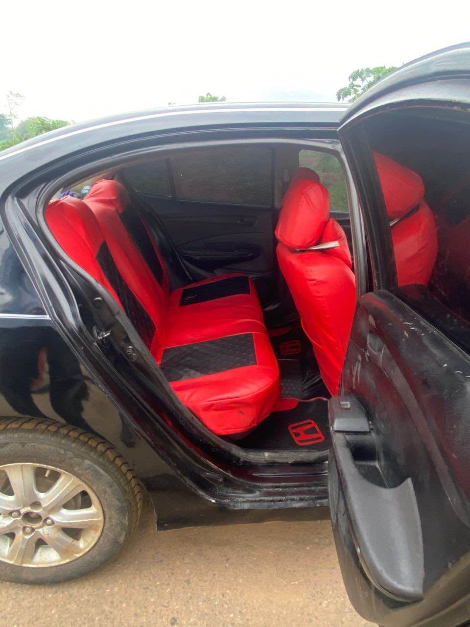 A picture of Honda city 2010 model