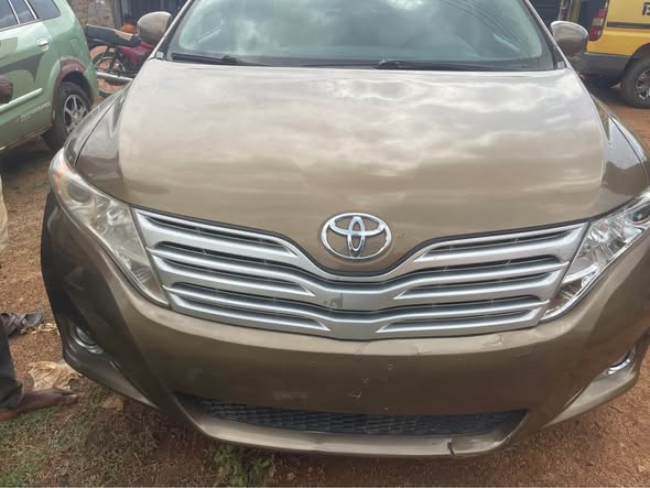 A picture of Toyota Venza 4 plugs