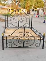A picture of Nauza kitanda 5 6 chuma nzul Bei 165 nipgie 0689319654