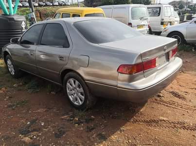 A picture of Toyota Camry 2002 model super clean