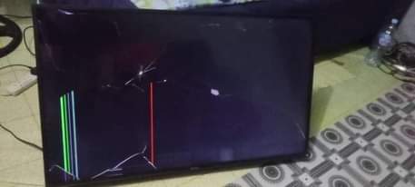 A picture of Hisense tv inch 44 imekufa kioo