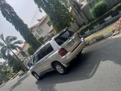 A picture of 2004 Toyota Highlander