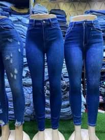 A picture of Jean bales for wholesalers 1350000 contains 50pieces of men jeans