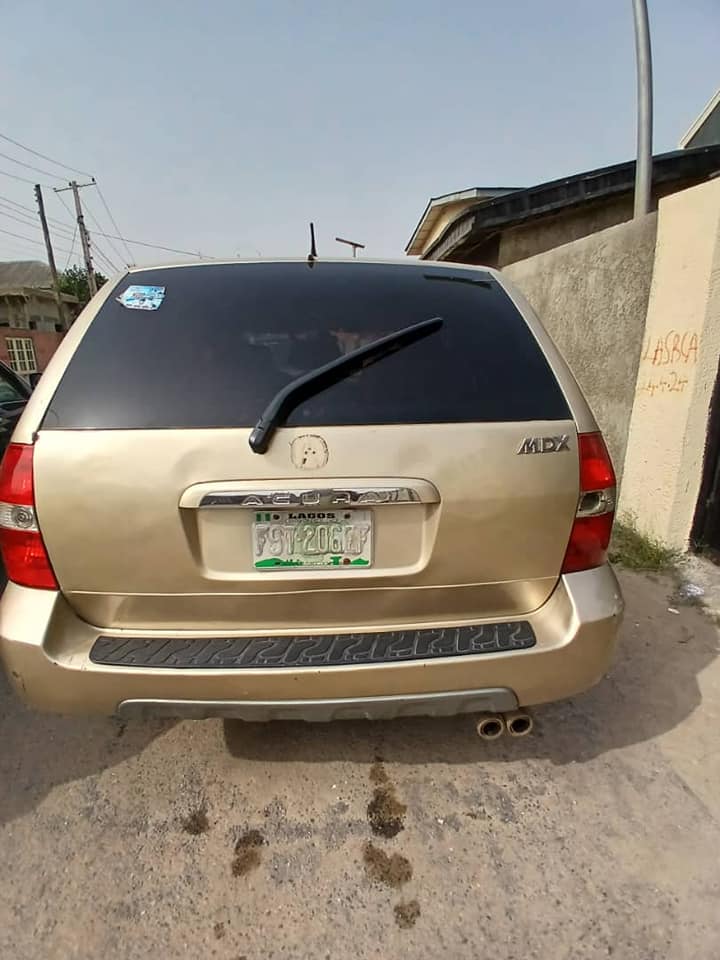 A picture of Acura MDX 04 Call 08161328949 Price 2 500 000 Location