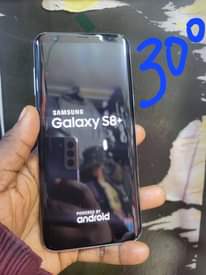 A picture of UK used Samsung phones