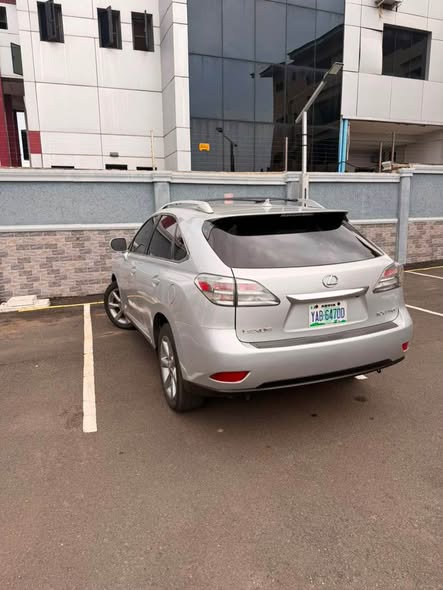 A picture of Very Clean RX350 2009 2010 Model Registered