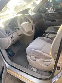 A picture of Toyota Sienna 2005...Pure Firstbody... Top Condition 