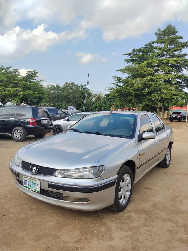 A picture of PEUGEOT 406 MODEL 2005