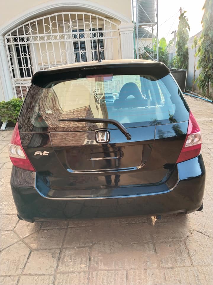 A picture of Honda fit 2008