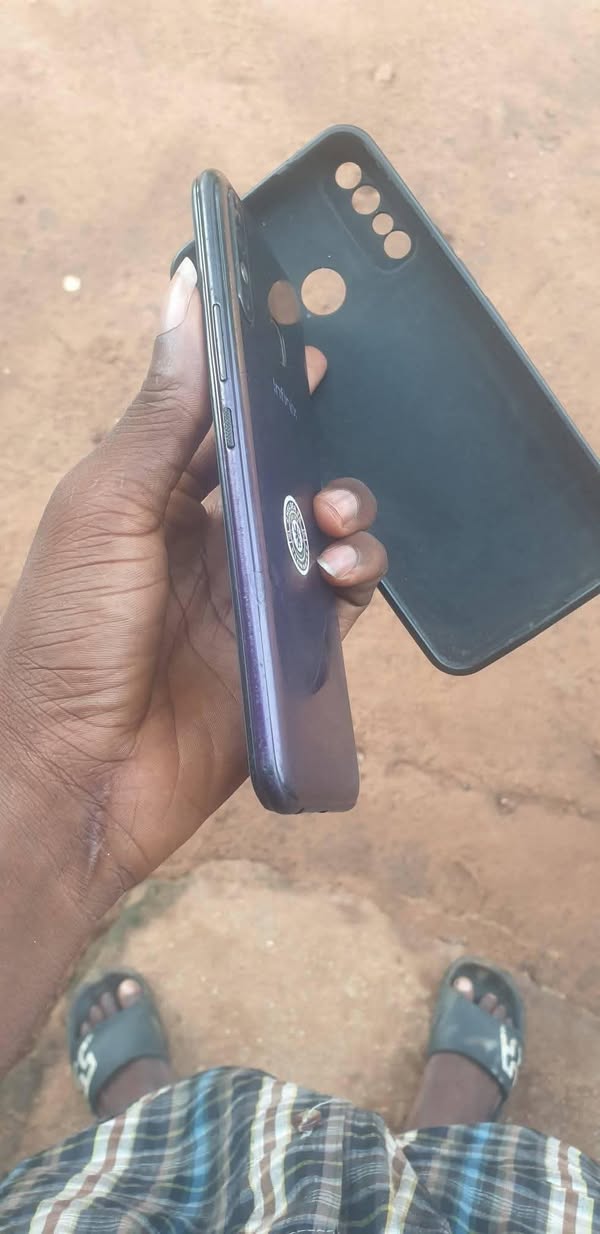 A picture of Infinix hot 8
