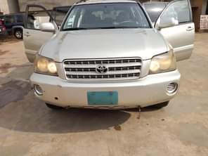 A picture of Toyota Highlander 04 v6 plug Less that 2years neatly used