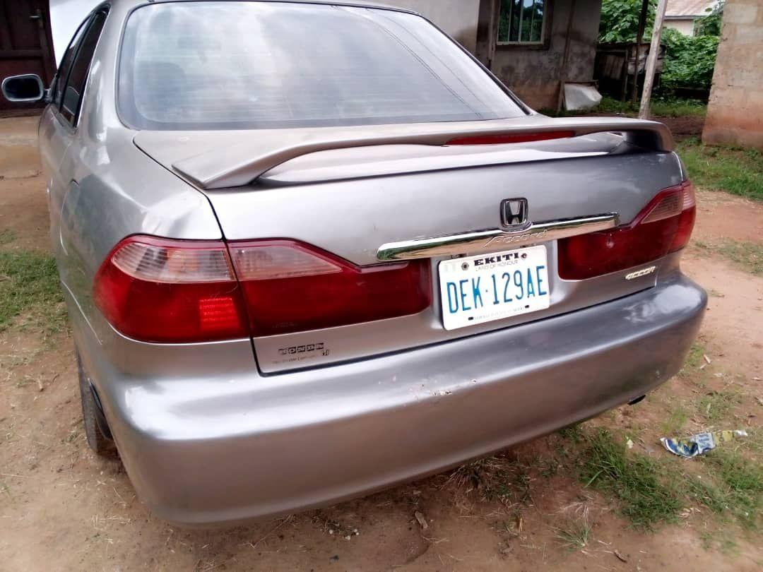 A picture of Honda Accord 01