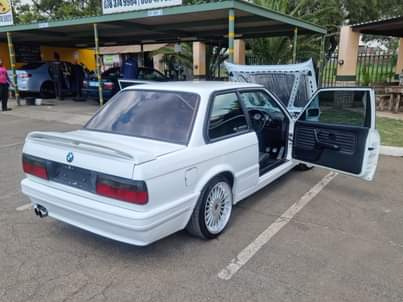 bmw e30