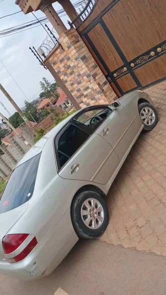 A picture of Available Uhs 9m 0702549830